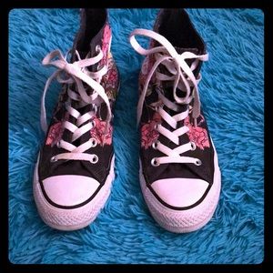 Converse All Star high tops women’s size 7